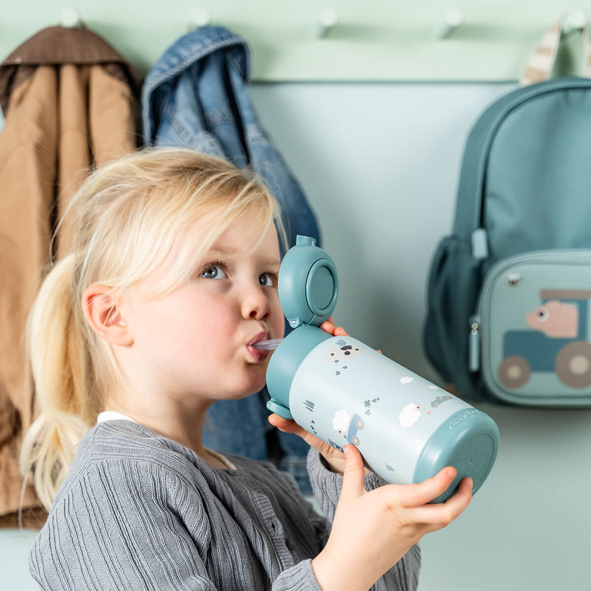 Insulated straw bottle - Tiny farm - Powder - 340 ml