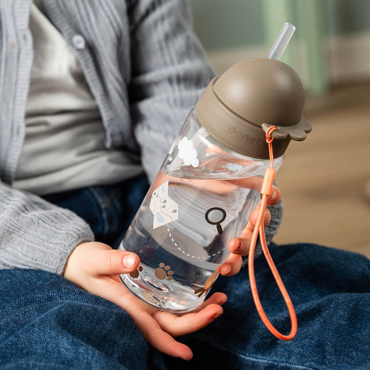 Drikkedunk m/sugerør - Tiny trails - Sand - 350 ml