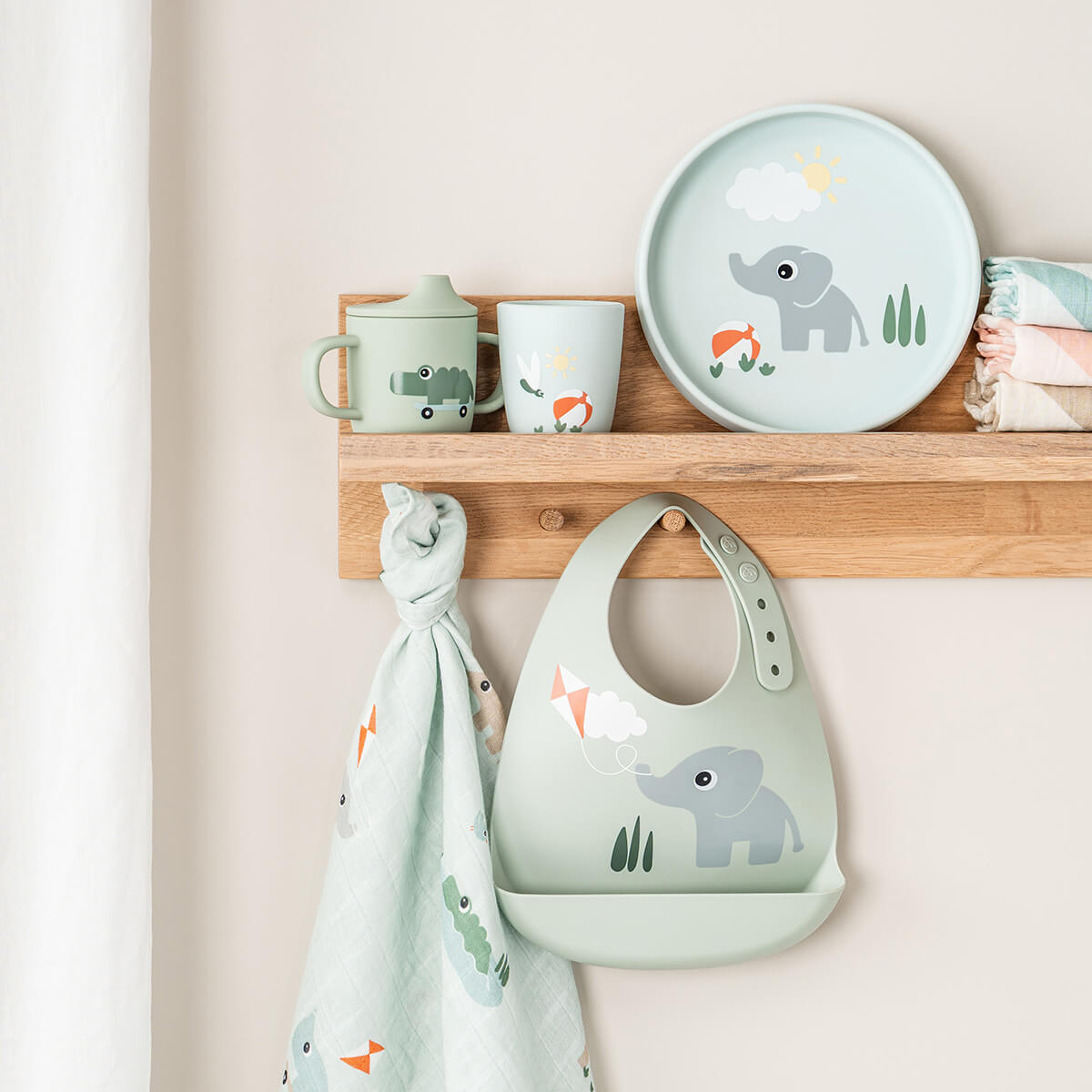 Silicone bib - Playground - Green