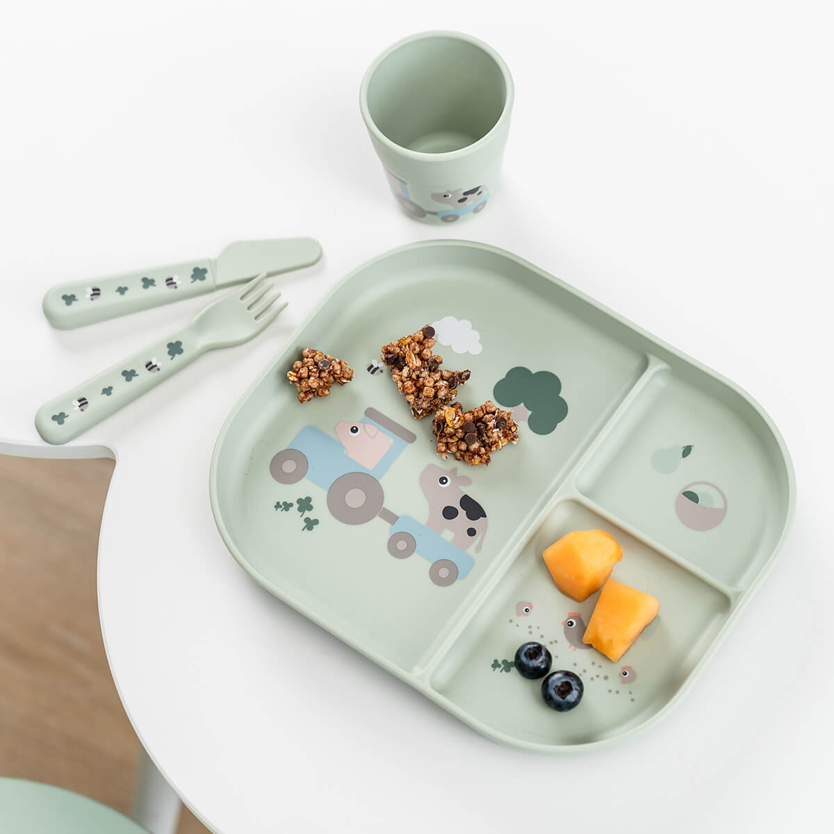 Foodie Geschirr-Set mit Saugfuß Tiny farm Grün
