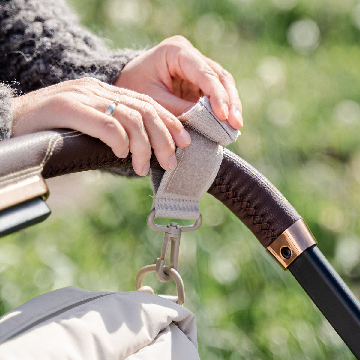 Gesteppte Kinderwagentasche - sand