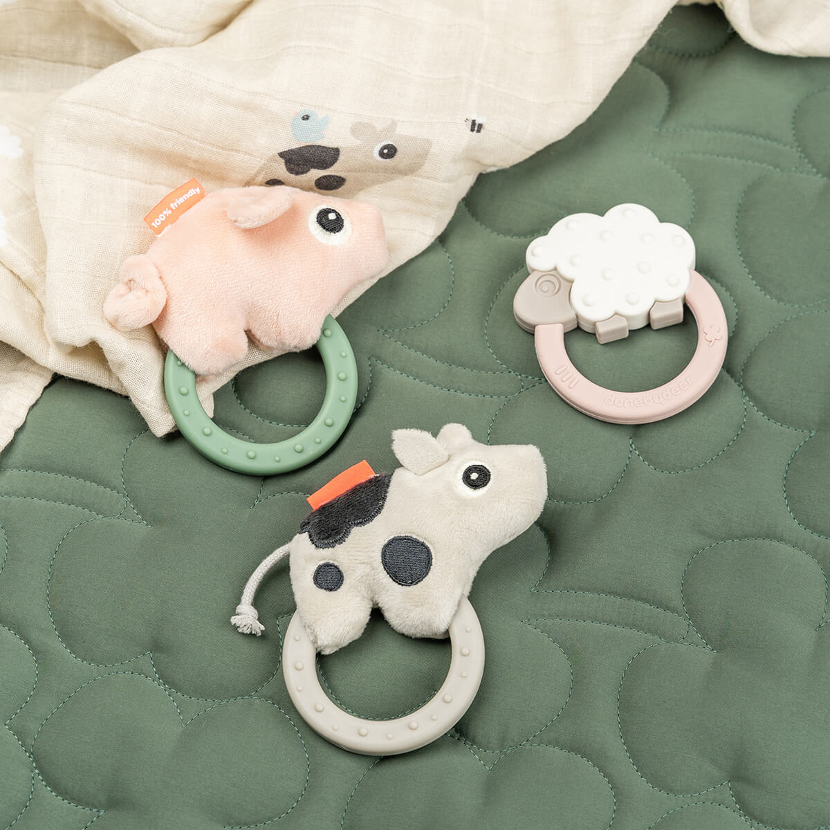 Sensory rattle w/teether - Dotti - Sand