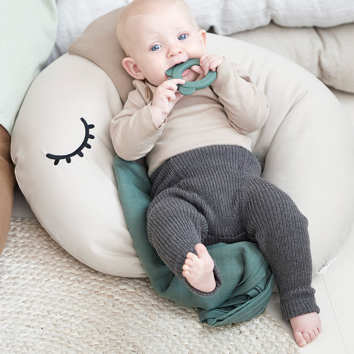 Teether 2-pack - Deer friends - Sand/Coral - Lifestyle