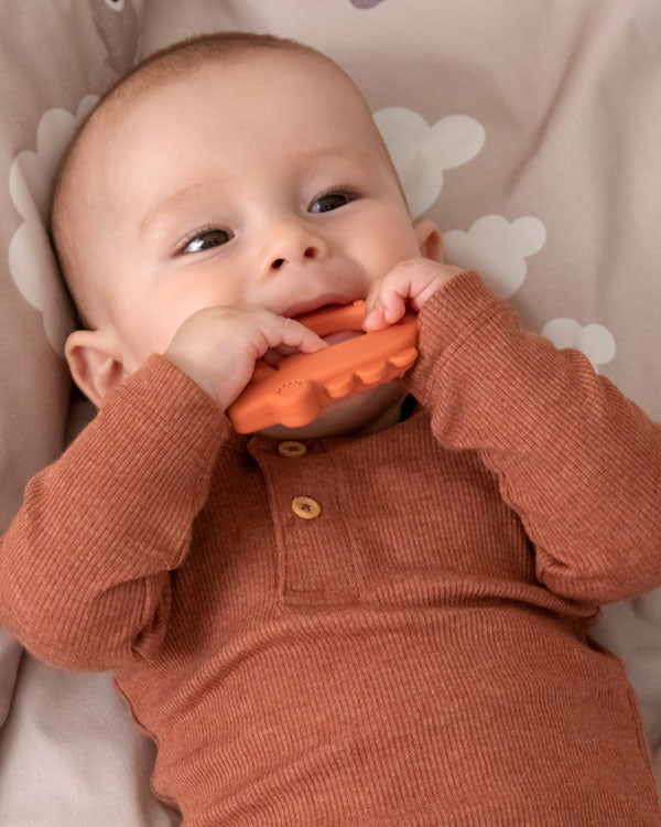 How to soothe aching gums when your baby is teething