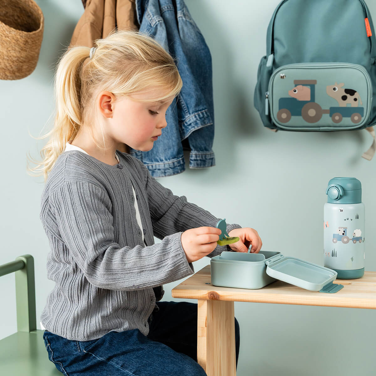 Insulated straw bottle - Tiny farm - Blue - 340 ml