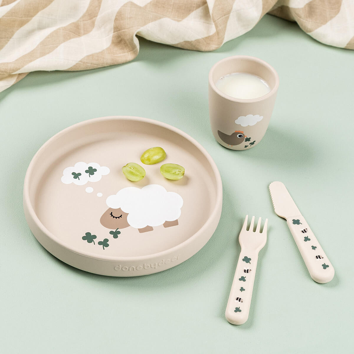 Silicone Stick&Stay plate - Tiny farm - Sand