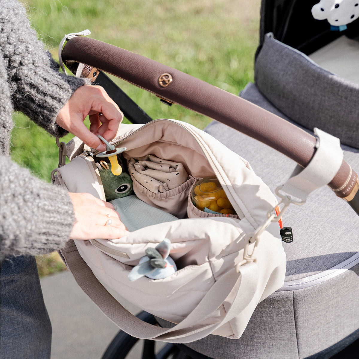 Quilted stroller bag - Sand