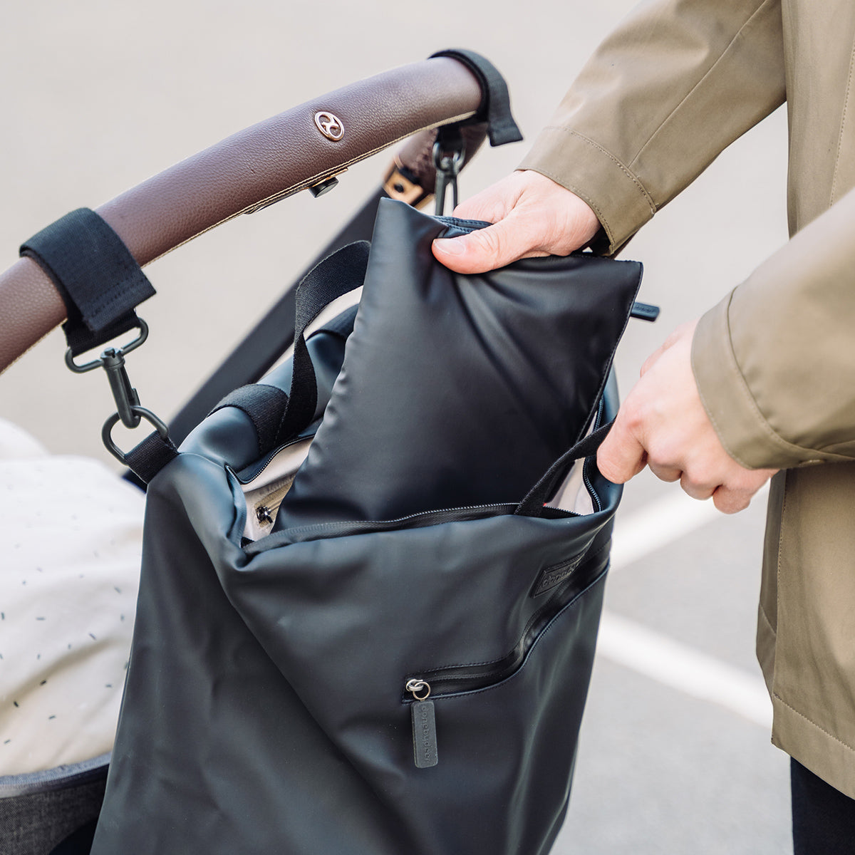 Changing backpack - Black