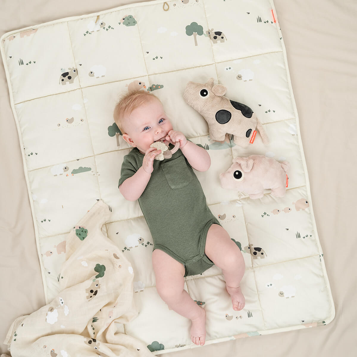 Play mat - Tiny farm - Sand – Shop at Done by Deer official webshop