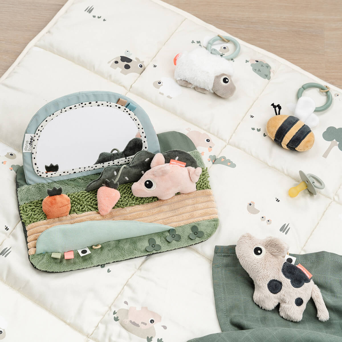 Play mat - Tiny farm - Sand – Shop at Done by Deer official webshop