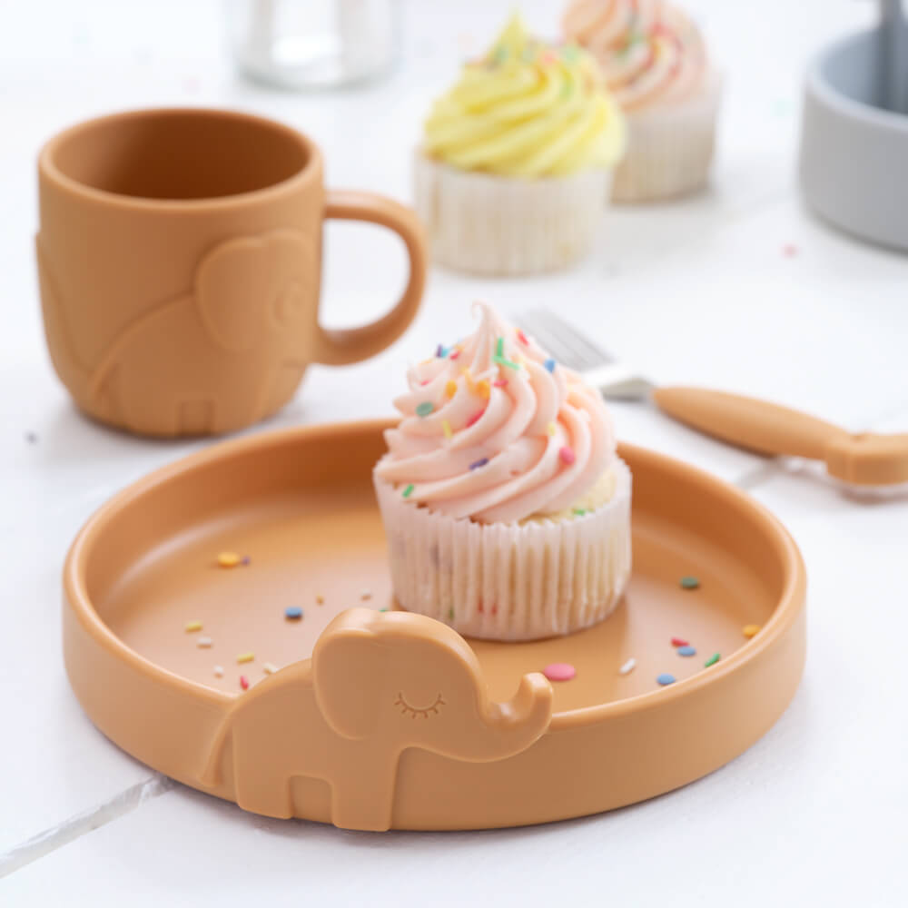 Peekaboo silicone tableware from Done by Deer